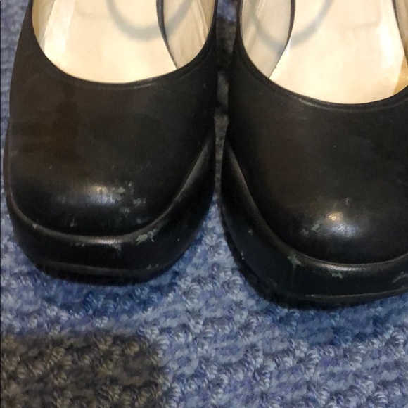 Prada shoes - Picture 3 of 5